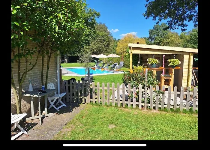 Maison Saint Tropez Bed & Breakfast