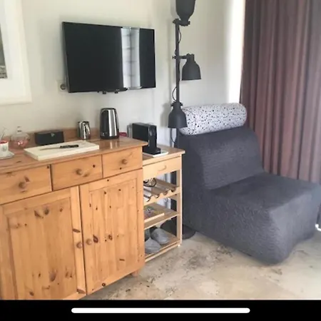 B&B Maison Saint Tropez 에인트호번