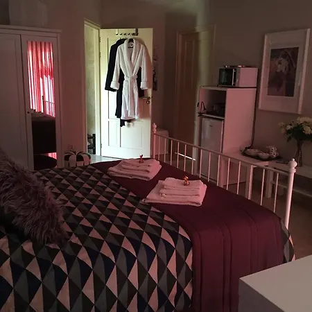 Maison Saint Tropez 2* 에인트호번