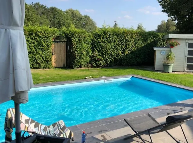 Bed & Breakfast Maison Saint Tropez 2*