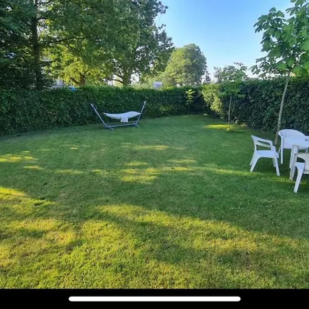 Maison Saint Tropez 2* 에인트호번